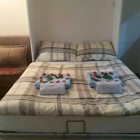 Alifakovac Apartment *