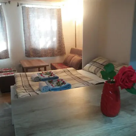 Alifakovac Apartmán *